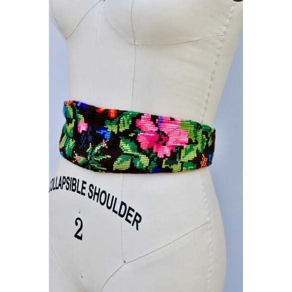 Colorful Kilim Floral Guatemalan Mexican Belt - Floral Wool/Cotton Belt S - M - Picture 7 of 9